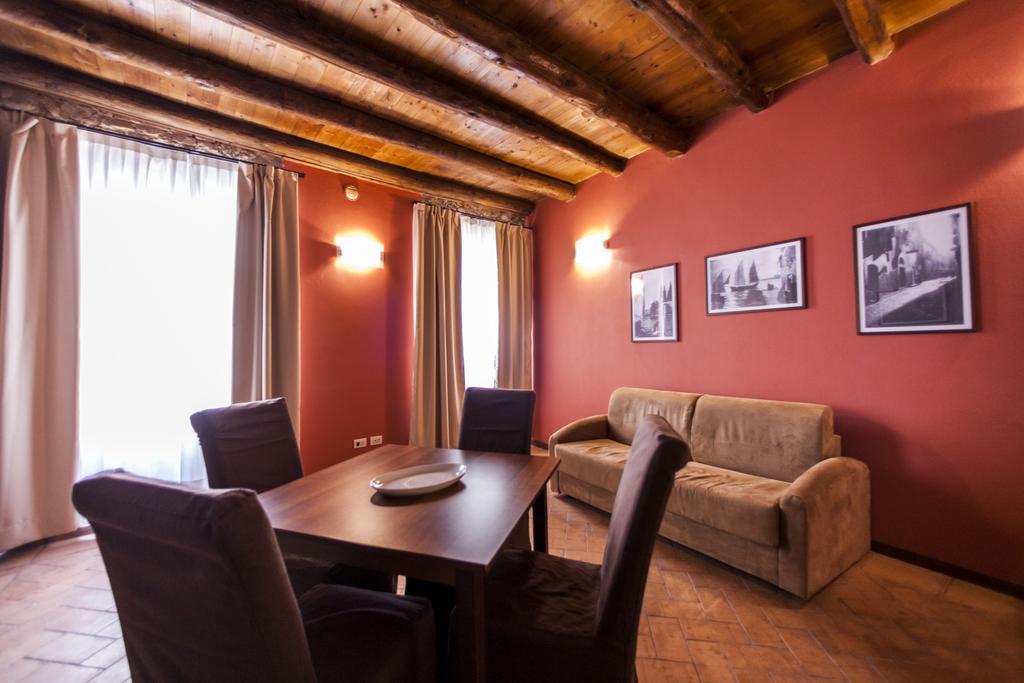 Osteria Luxury Apartments Πεσκιέρα ντελ Γκάρντα Εξωτερικό φωτογραφία